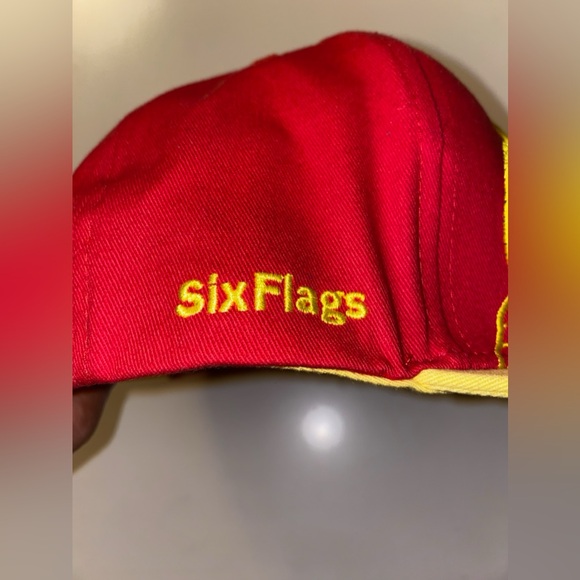 Six Flags The Flash DC Comics Snapback Hat Adult Cap 100% Cotton - Picture 5 of 6